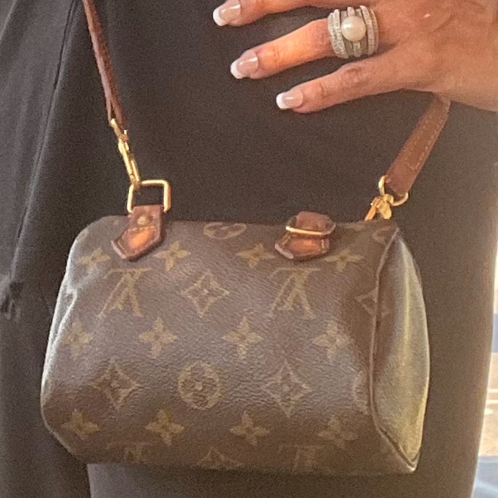 Authenticated Mini speedy monogram Louis Vuitton
